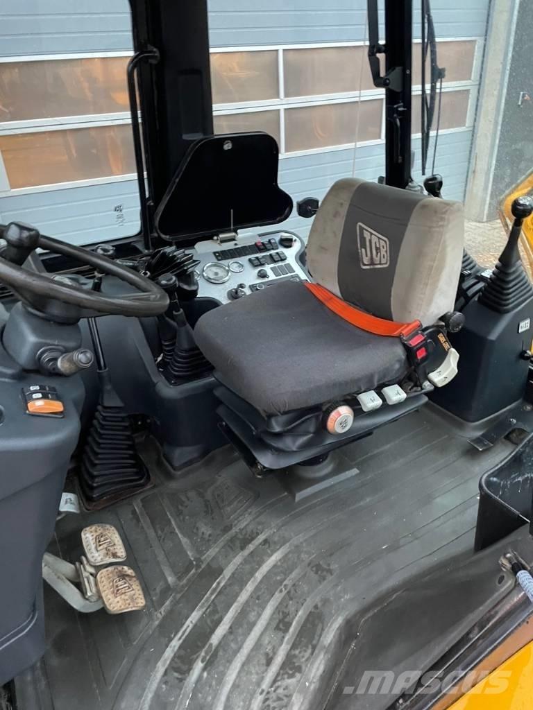 JCB 2CX Rýpadlo-nakladače