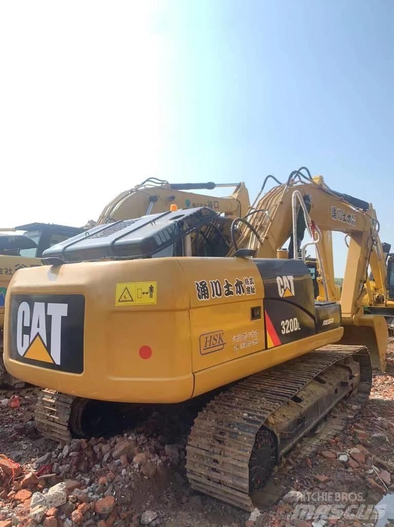 CAT 320 D L Pásové rýpadlá