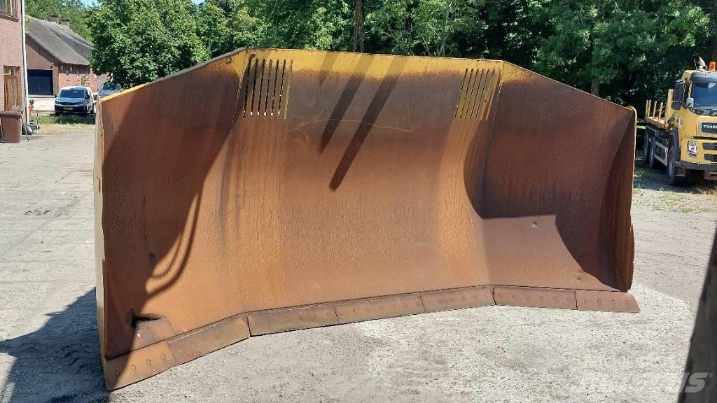 CAT D9T Pásové dozéry