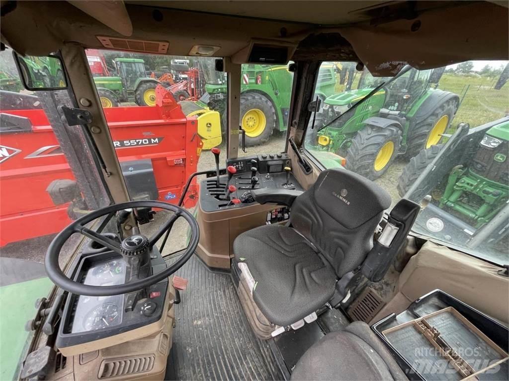 John Deere 6800 Traktory