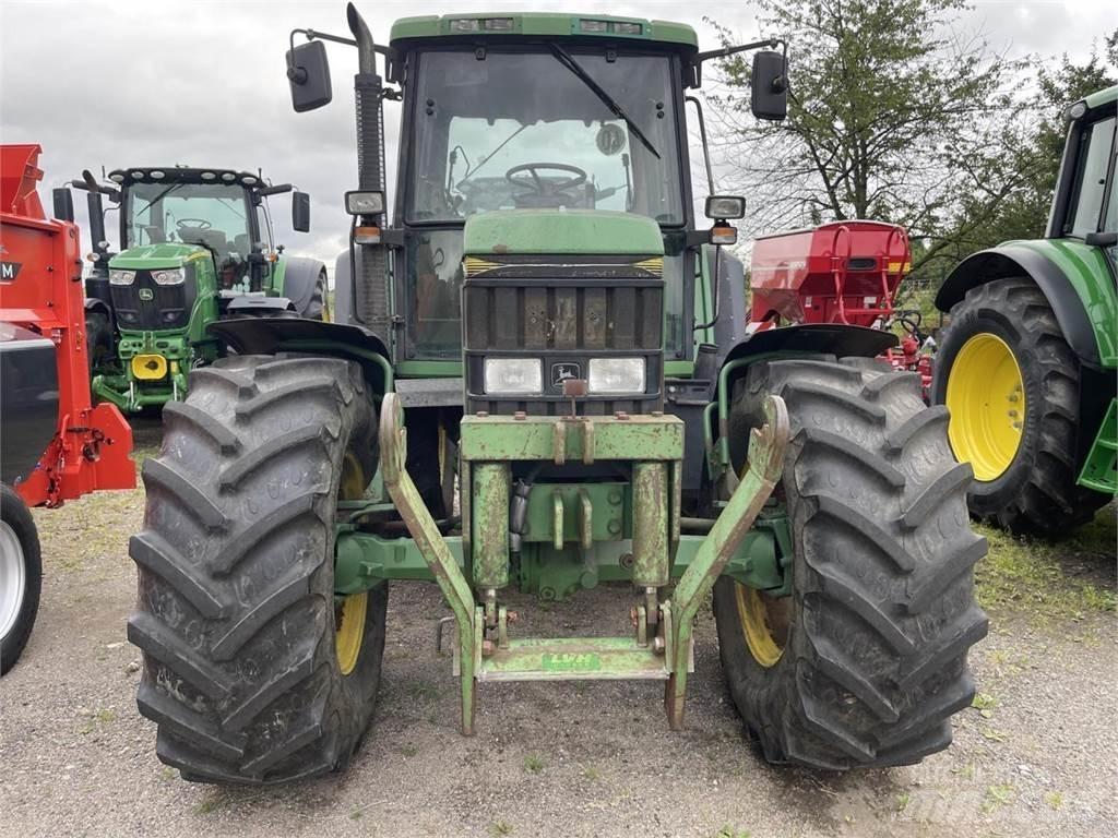 John Deere 6800 Traktory