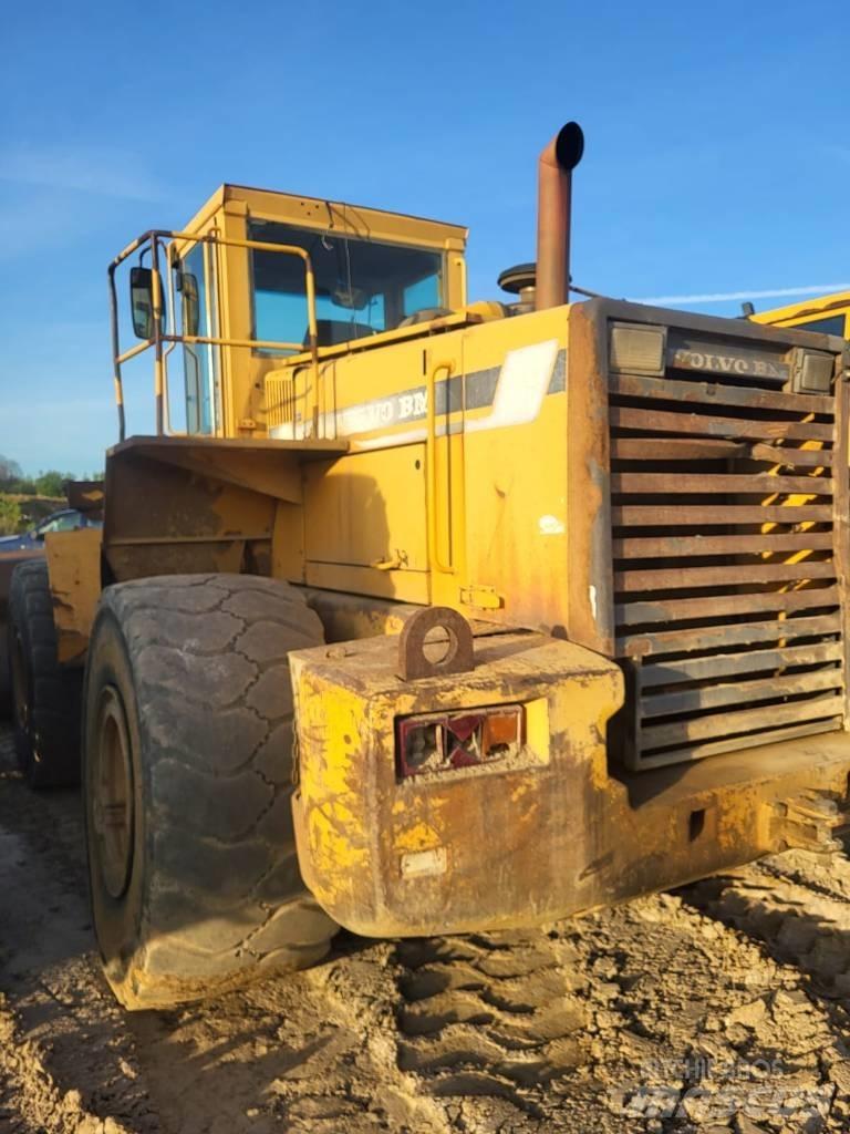Volvo L180C Kolesové nakladače