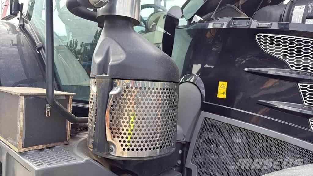 Fendt 828 Vario 0 Traktory