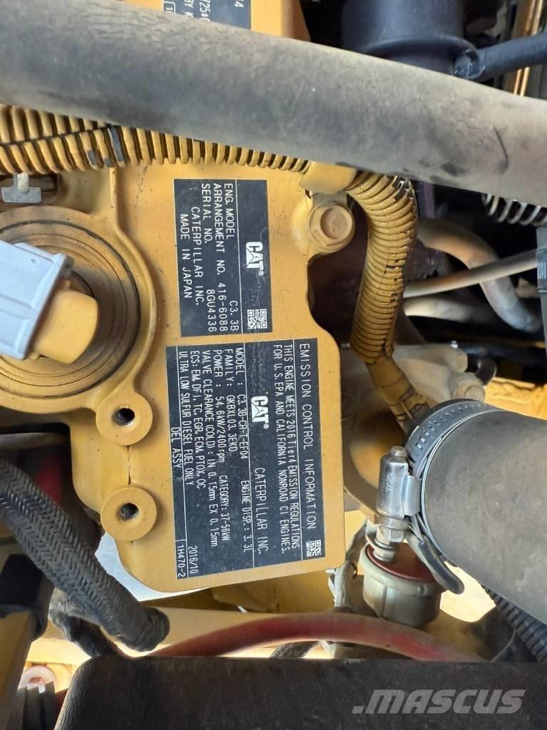 CAT 906M  1831h Kolesové nakladače