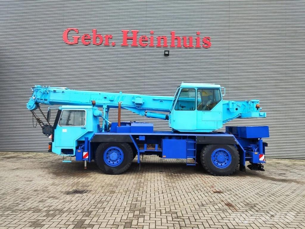 Liebherr LTM 1025 Univerzálne terénne žeriavy