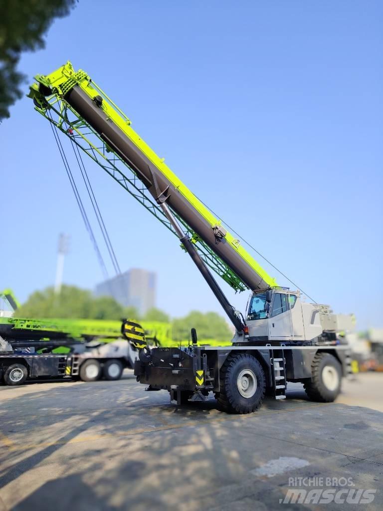 Zoomlion ZRT 600 Univerzálne terénne žeriavy