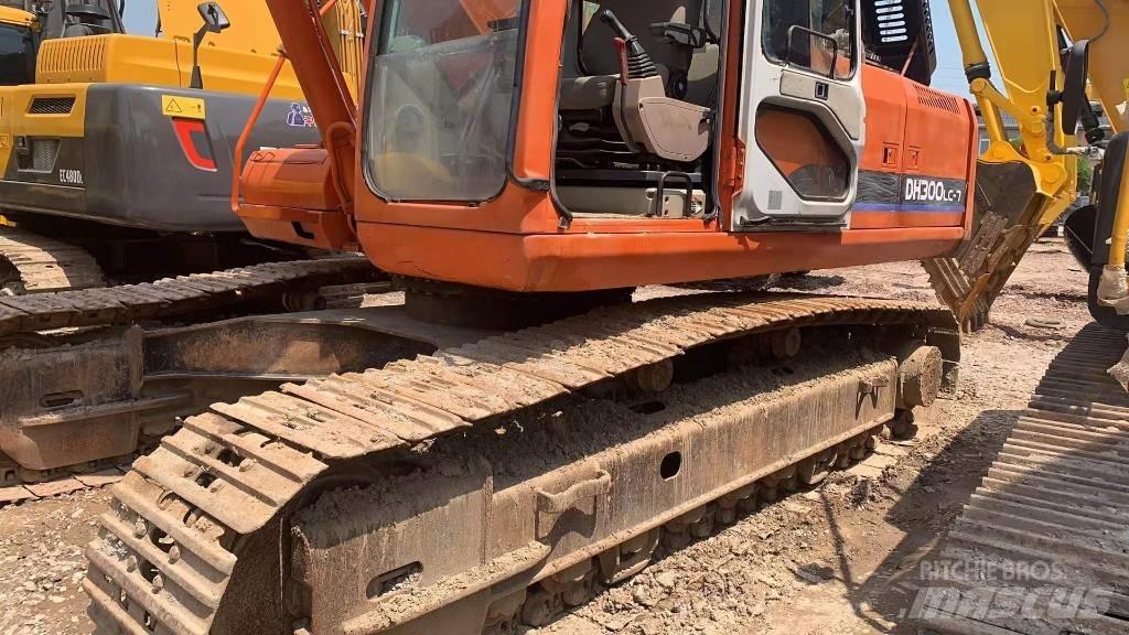 Doosan DH 300 LC-7 Pásové rýpadlá