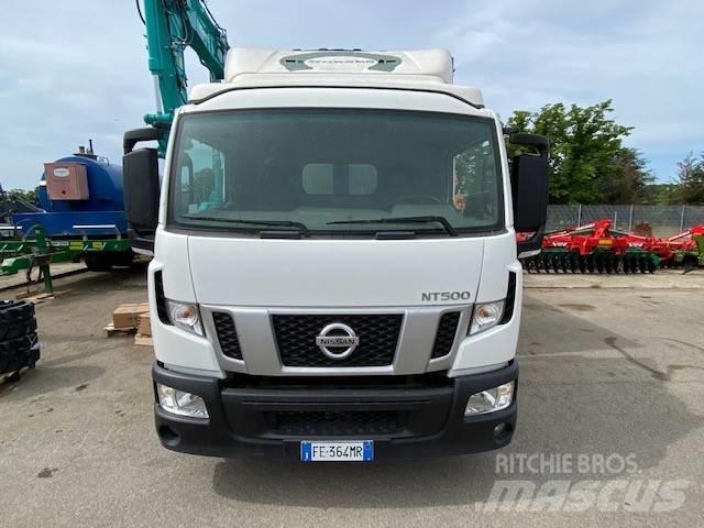 Nissan NT500 Nakladacia/sklápacia bočnica