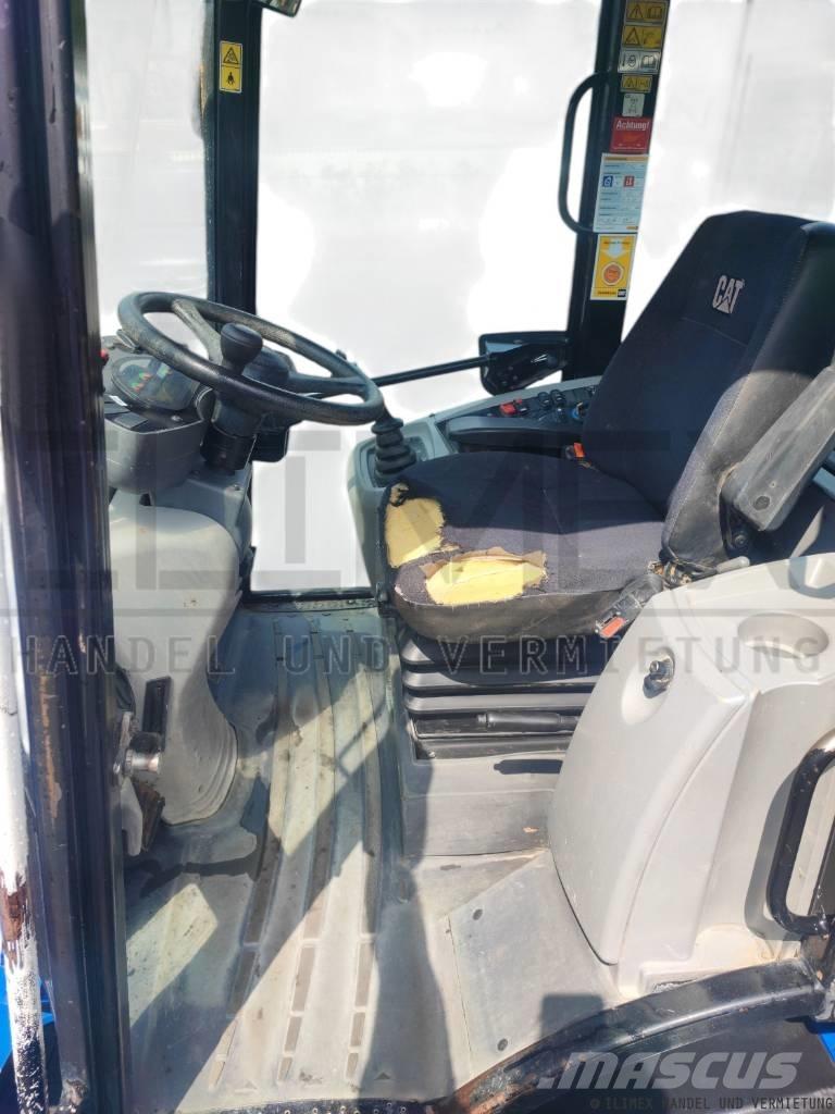 CAT 908 M Kolesové nakladače