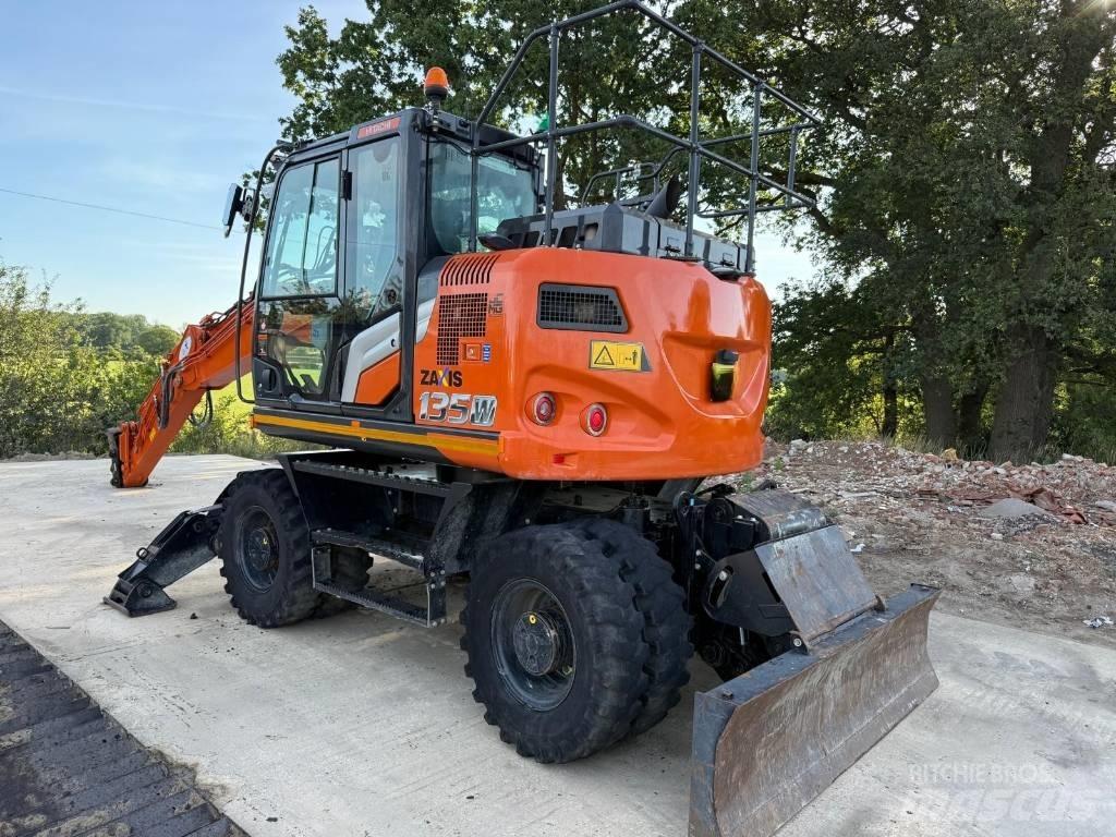 Hitachi ZX 135 W-7 Kolesové rýpadlá