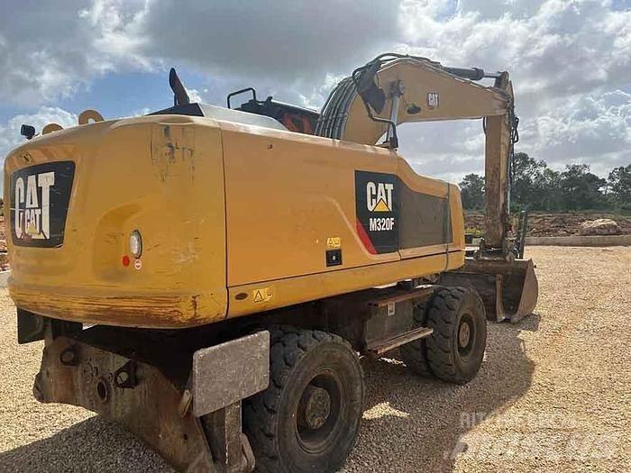CAT M320F Špeciálne bagre