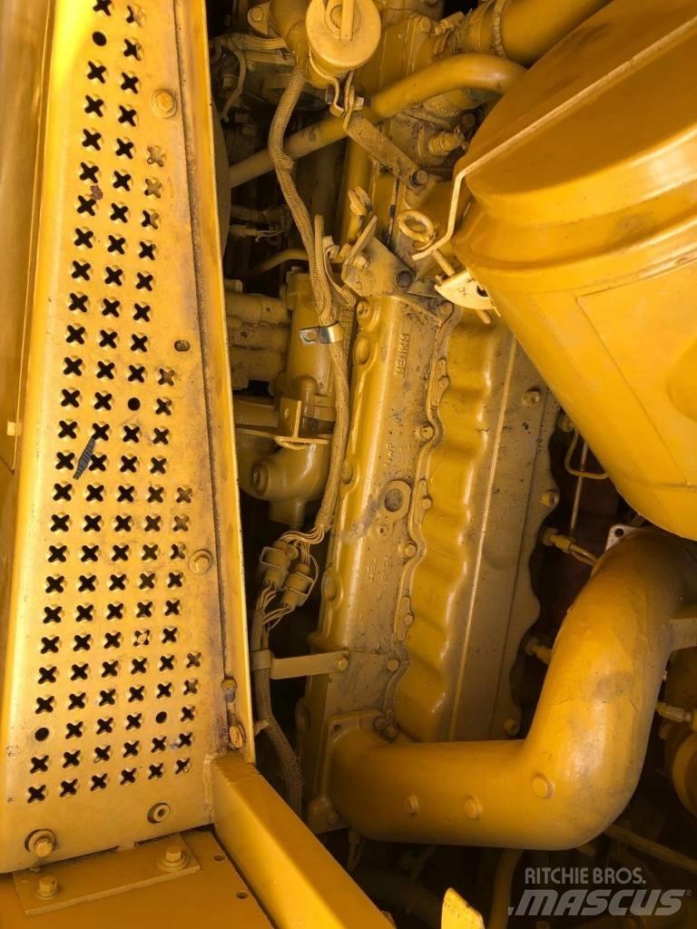 CAT D 7 H Pásové dozéry