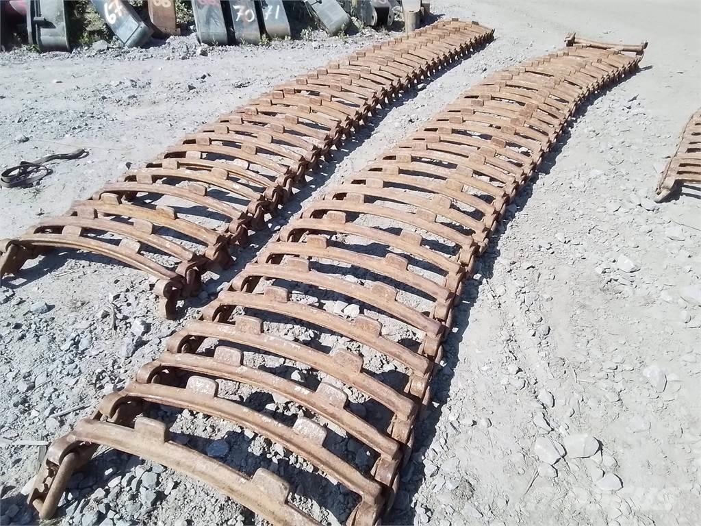 Clark CX 780x28,5 Pásy, reťaze a podvozok