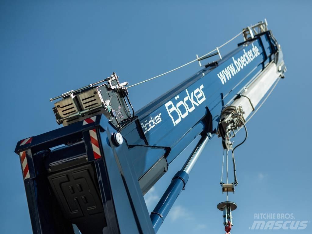 Böcker AK 37/4000 Univerzálne terénne žeriavy