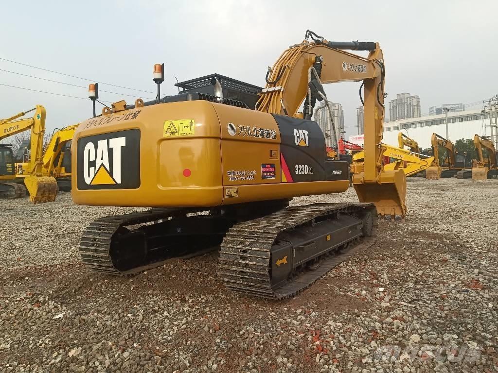 CAT 323 D Pásové rýpadlá