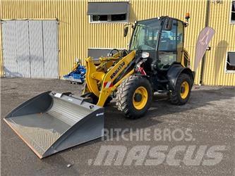 Komatsu WA80M-8 Kolesové nakladače