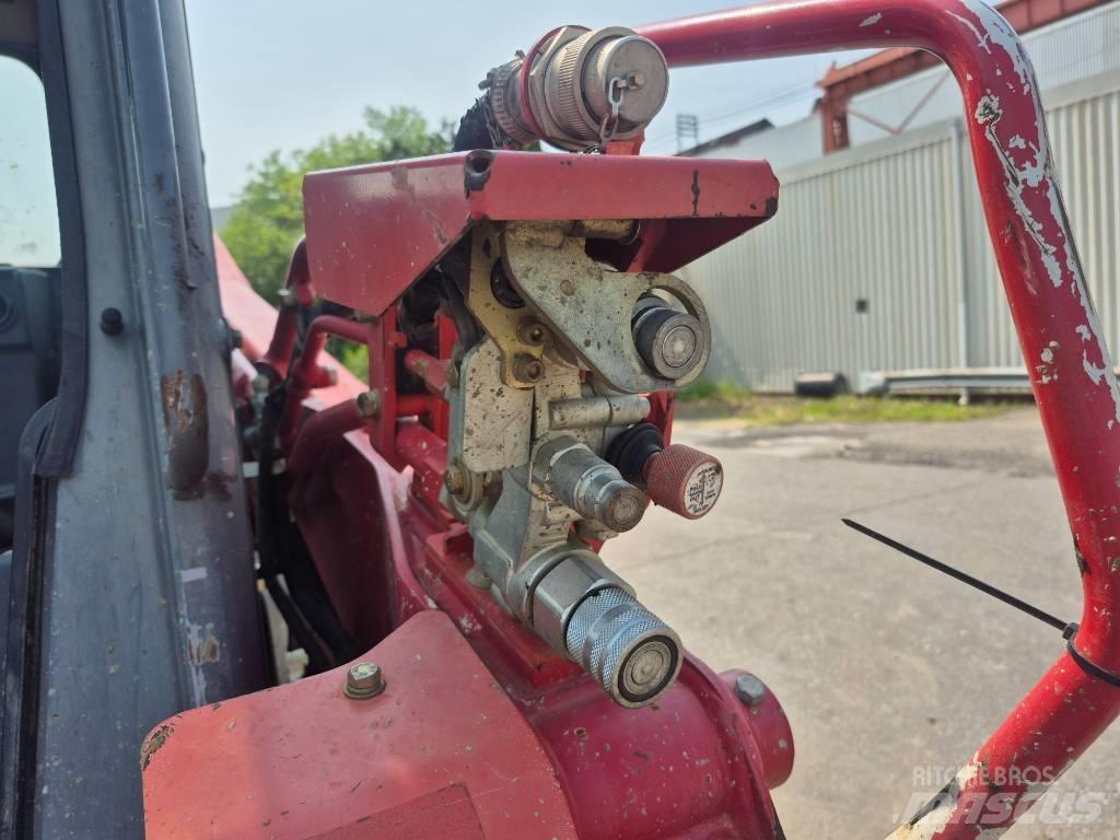 Takeuchi TL12 Šmykom riadené nakladače