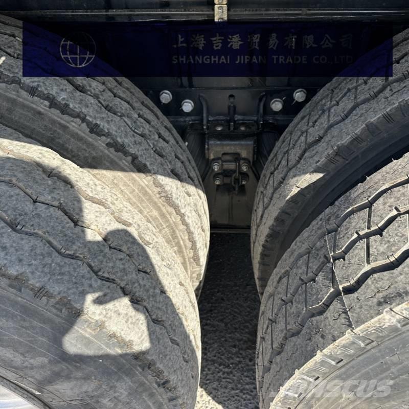 Sany STC 700 T5 Univerzálne terénne žeriavy