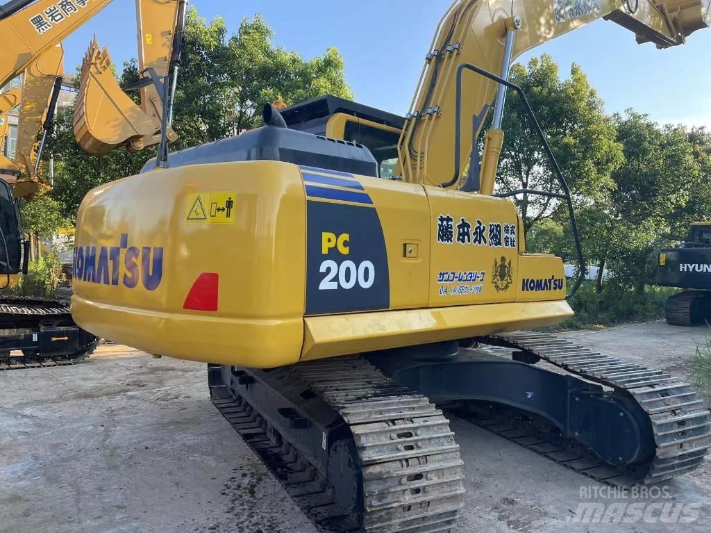 Komatsu PC 200-8 Pásové rýpadlá
