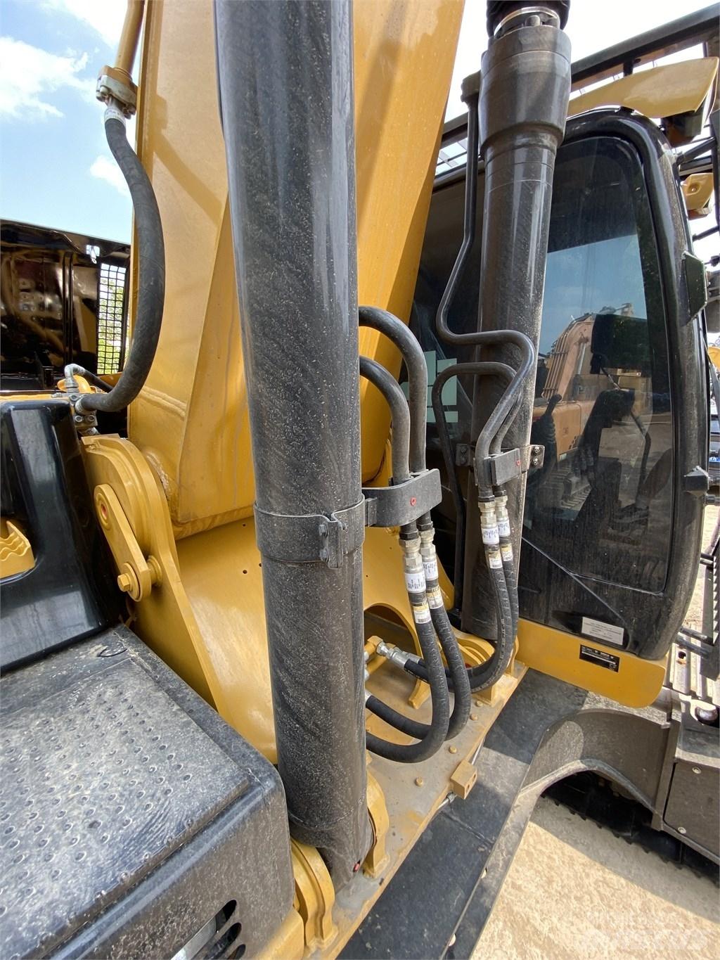 CAT cat336d Pásové rýpadlá