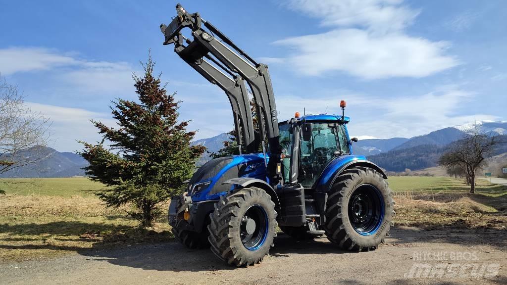 Valtra T174 eD Traktory