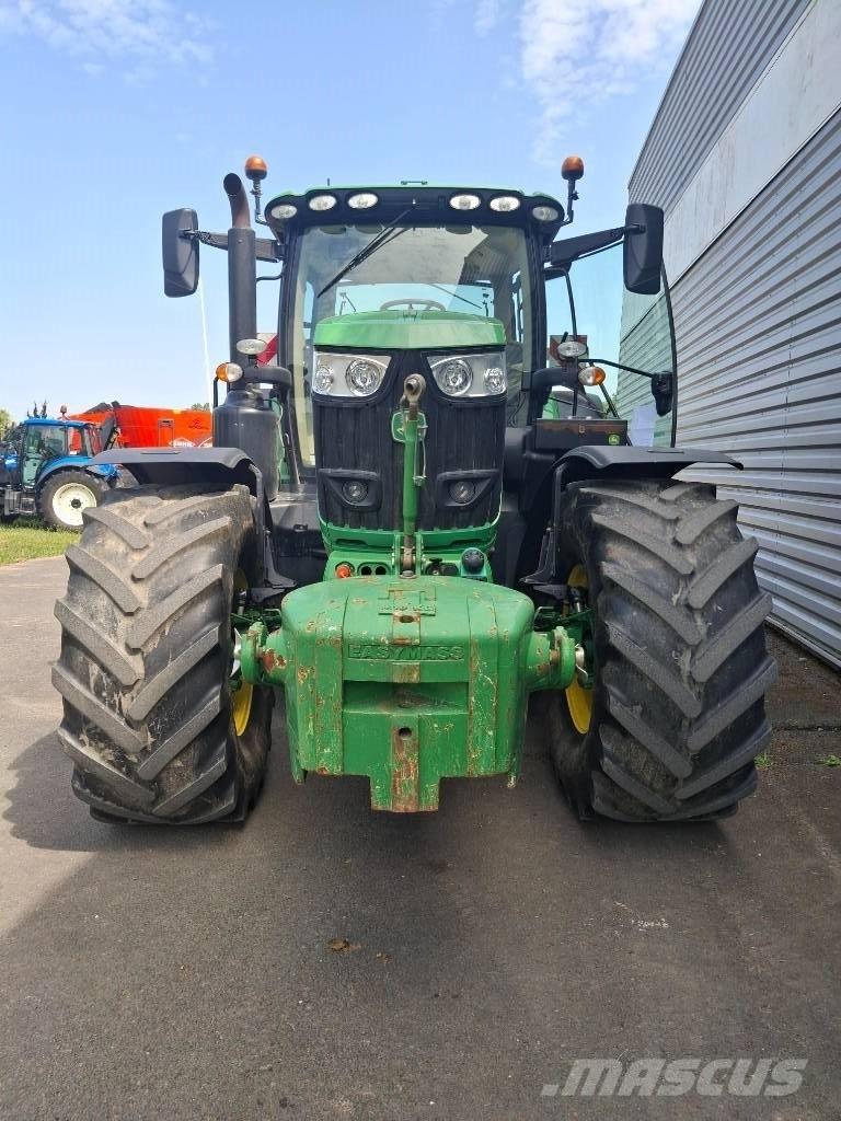 John Deere 6195 R Traktory
