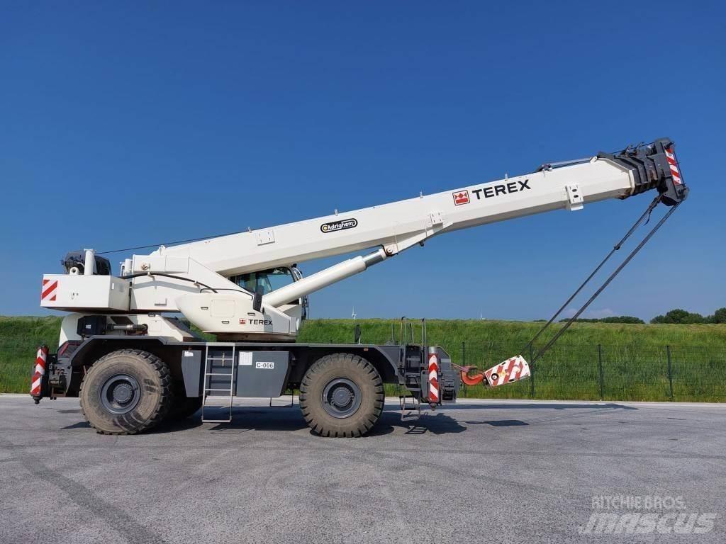 Terex RT90 Žeriavy pre ťažký terén