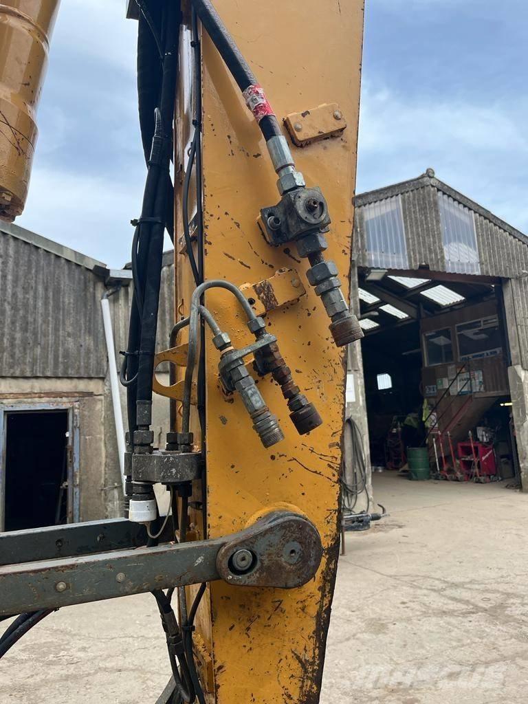 Liebherr R 900 C Pásové rýpadlá