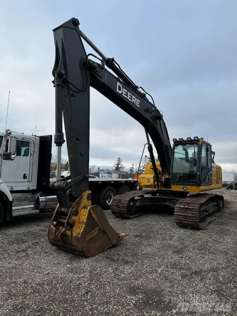 DEERE 210G LC Pásové rýpadlá