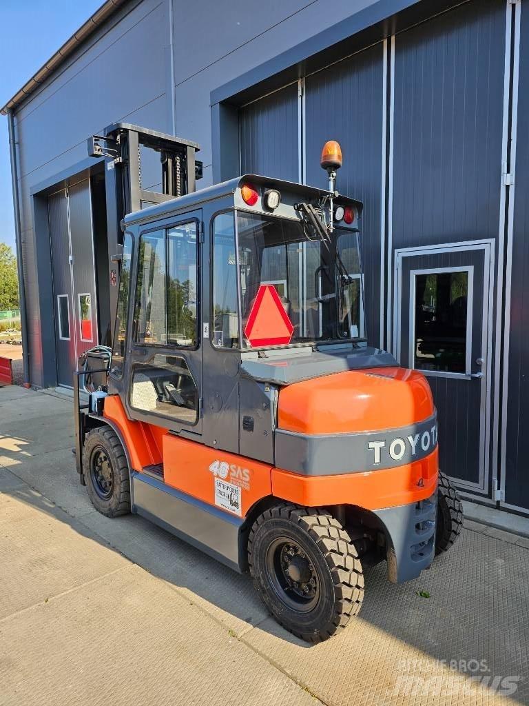 Toyota 7 FBMF 40 Akumulátorové vozíky