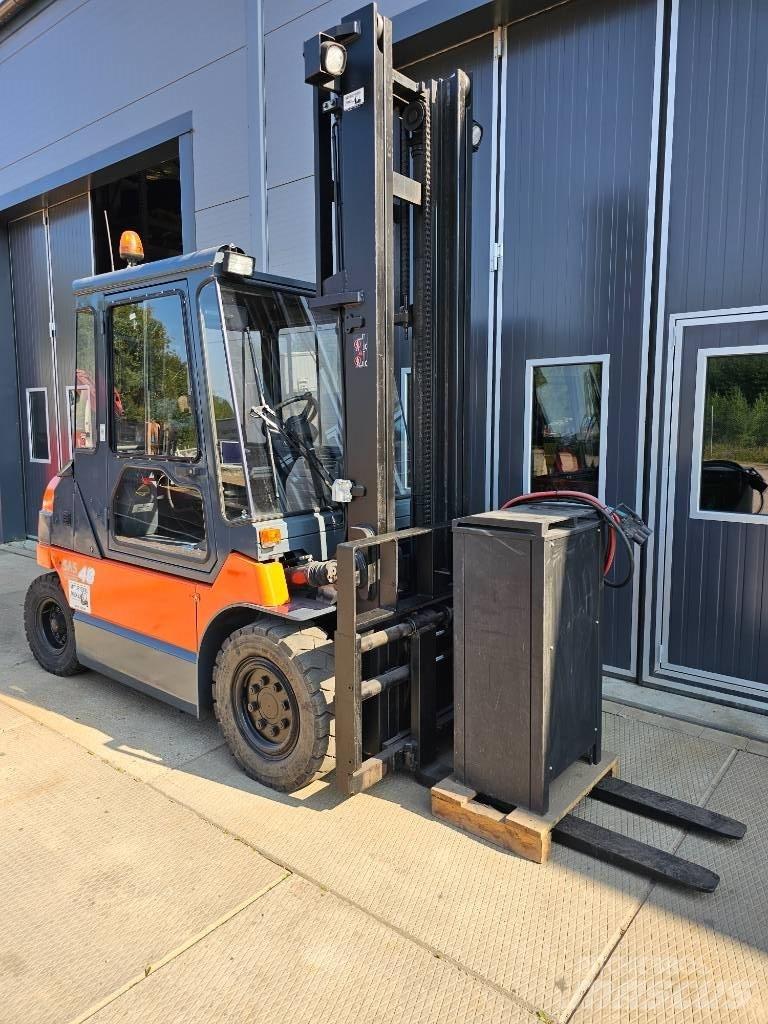 Toyota 7 FBMF 40 Akumulátorové vozíky