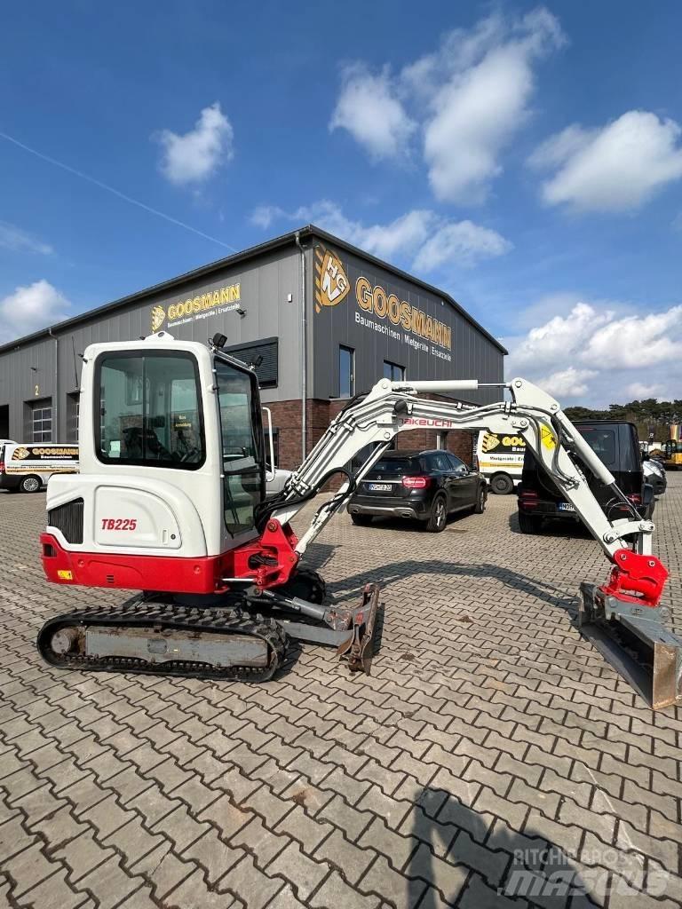 Takeuchi TB 225 Mini rýpadlá < 7t