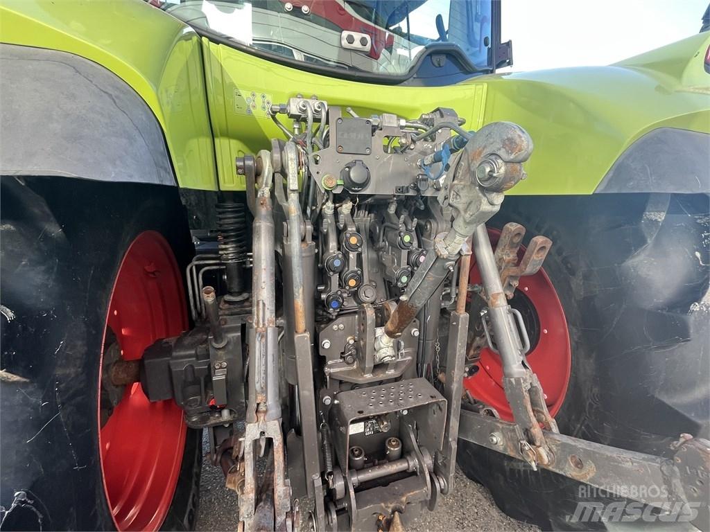 CLAAS Arion 640 Traktory