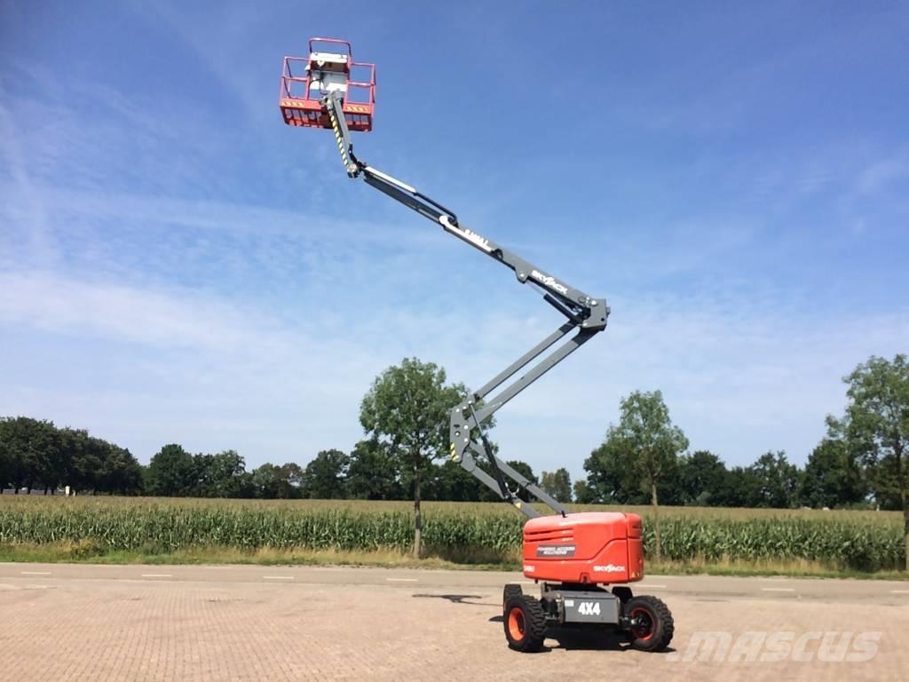 SkyJack SJ 46 AJ Kĺbové plošiny