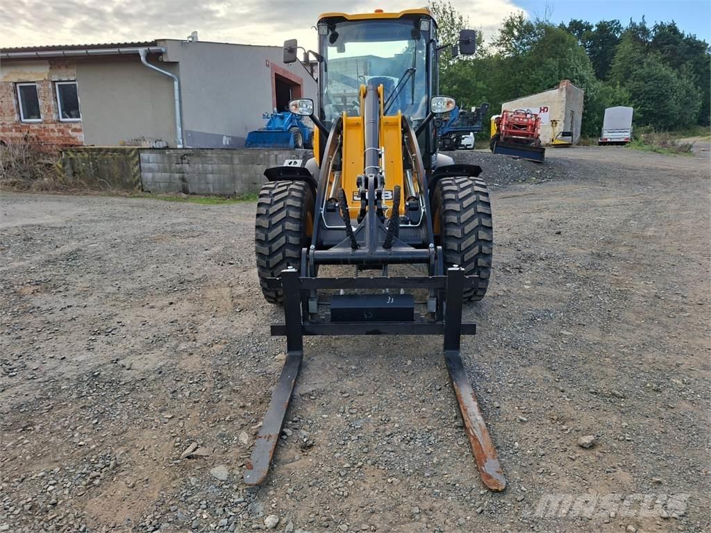 JCB 409 SV Stavebníctvo - ostatné