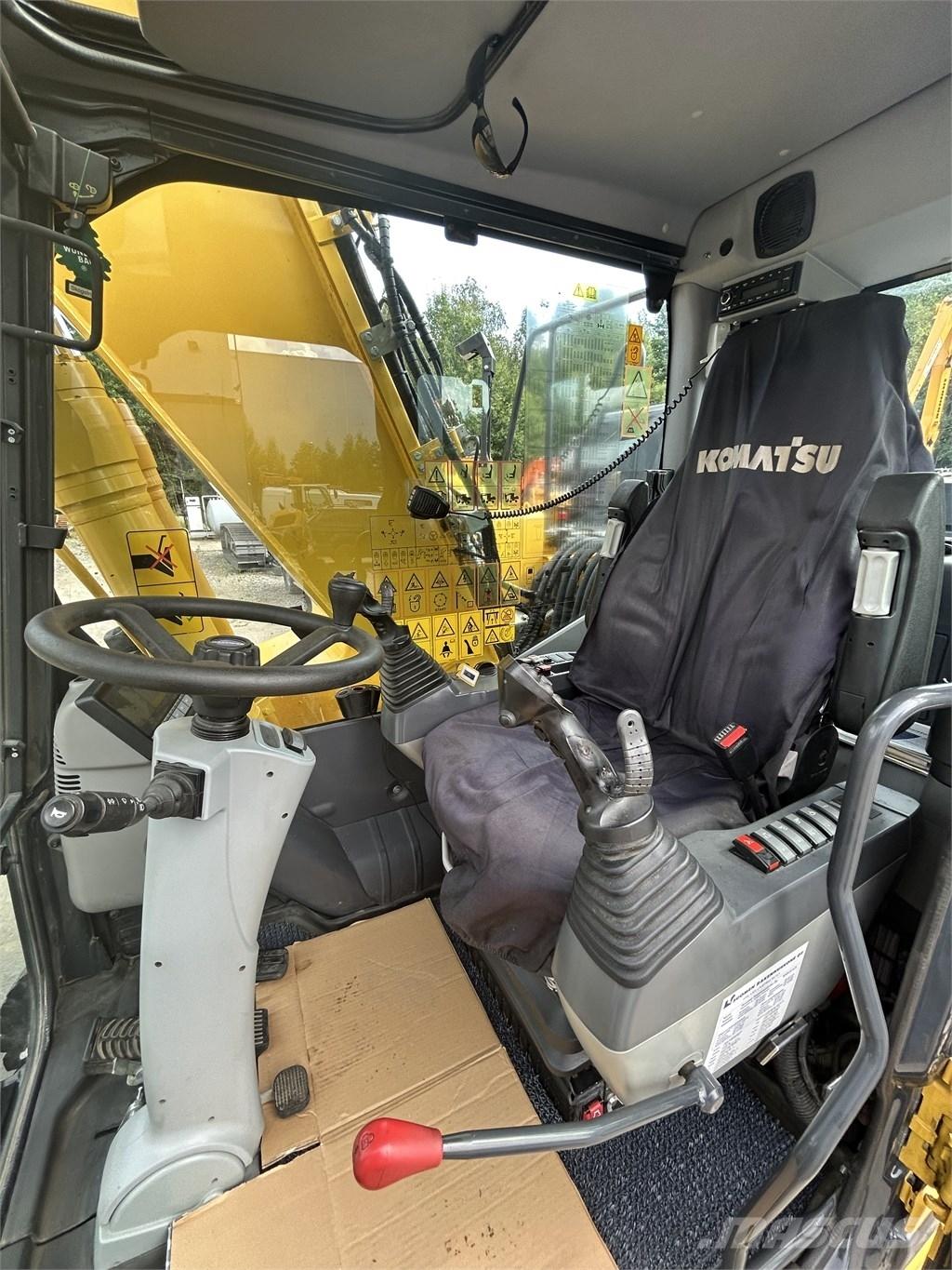 Komatsu PW 180-11 Kolesové rýpadlá