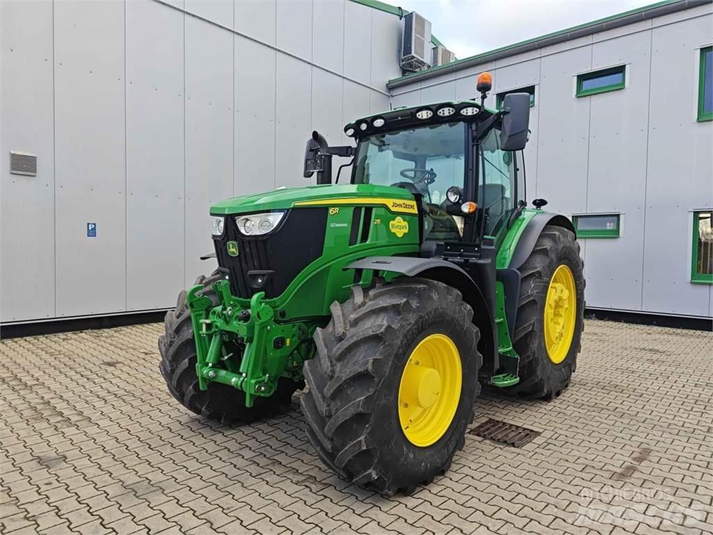John Deere 6R 215 Traktory