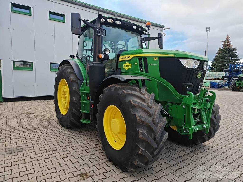 John Deere 6R 215 Traktory