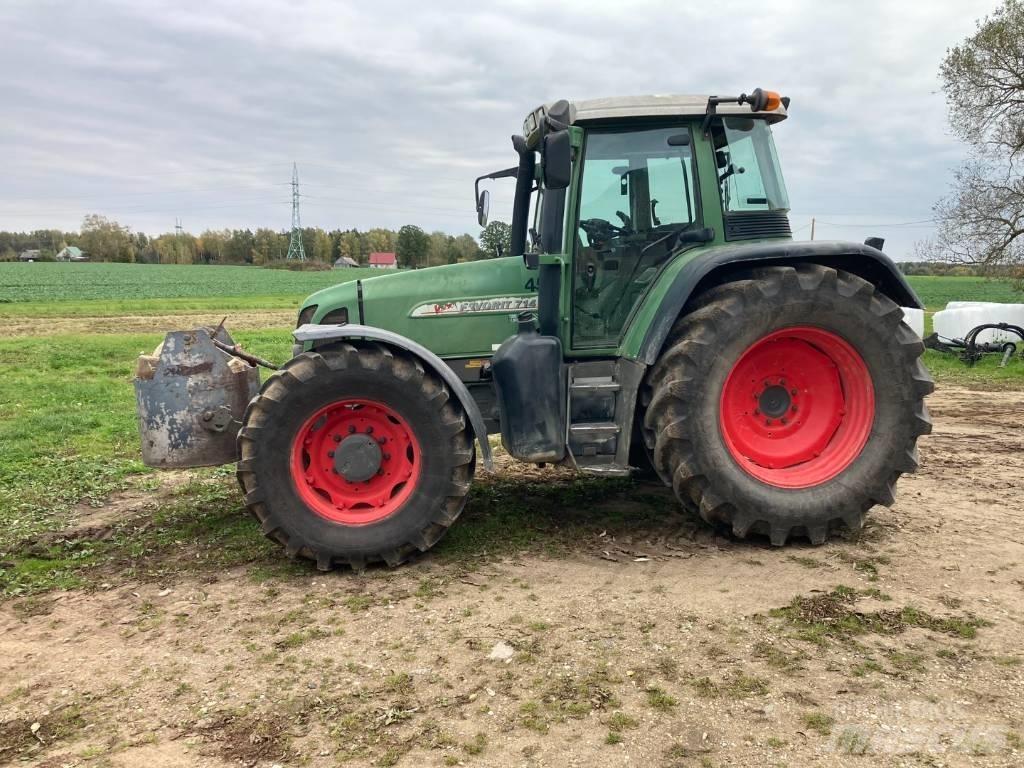 Fendt 714 Vario Traktory
