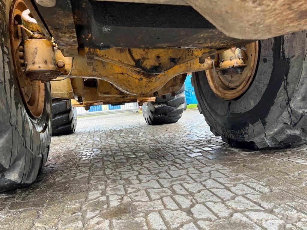 CAT 980B NVT Kolesové nakladače