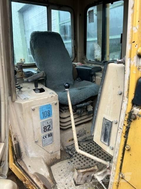 CAT D 5 H LGP II Pásové dozéry