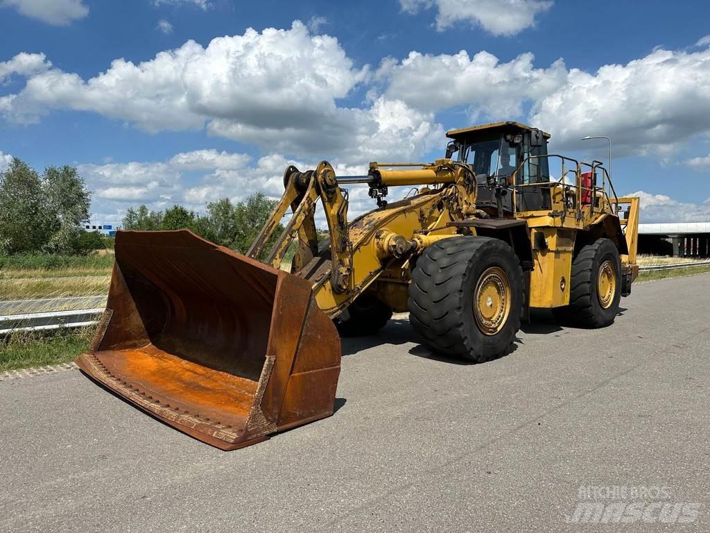 CAT 988H Kolesové nakladače