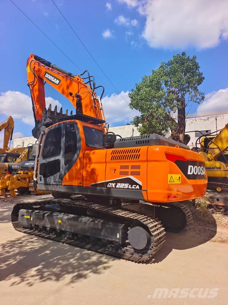 Doosan DX 225 LCA Pásové rýpadlá