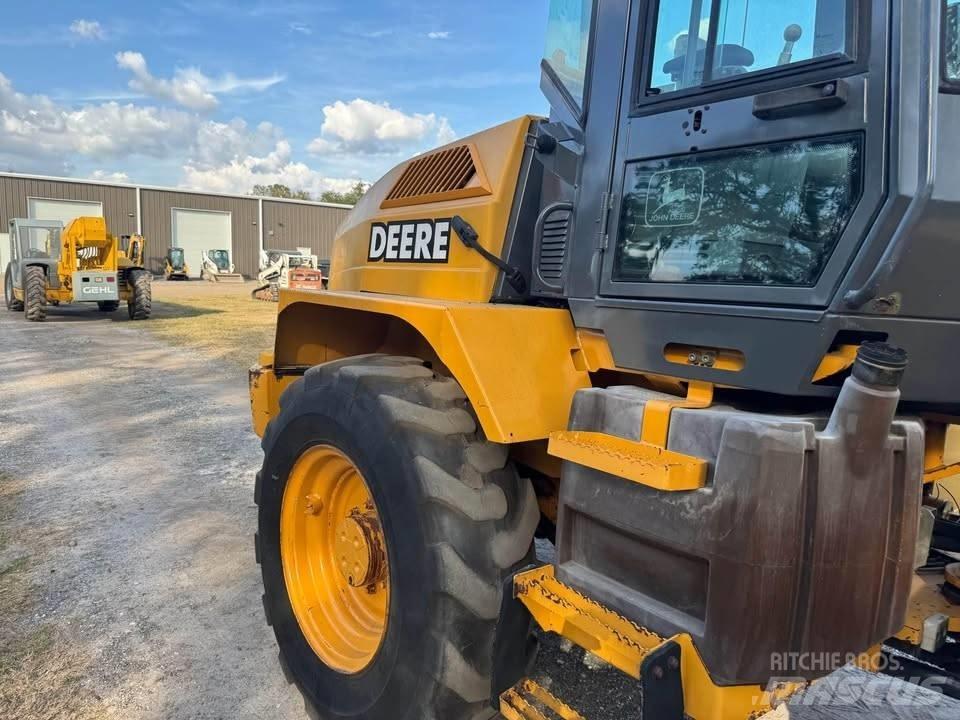 John Deere 324h Kolesové nakladače