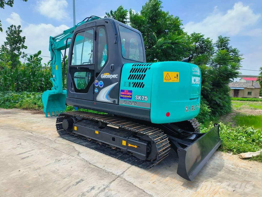 Kobelco SK 75 Midi rýpadlá 7 t - 12 t