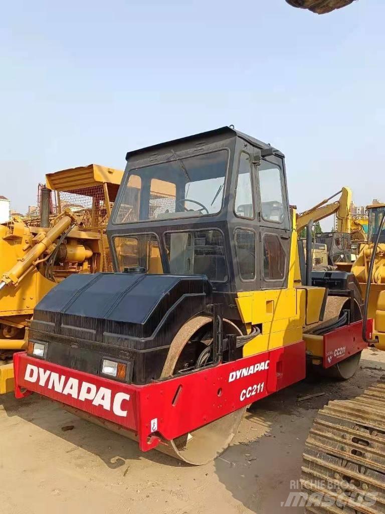 Dynapac CC 211 Tandemové valce