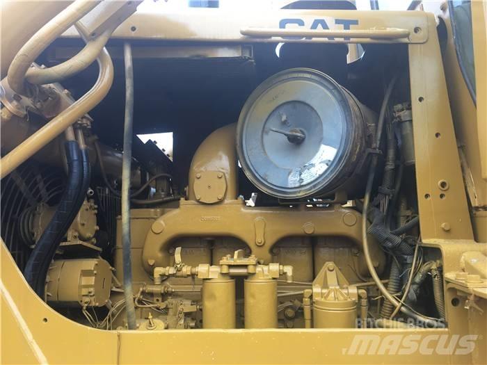 CAT D 8 H Pásové dozéry