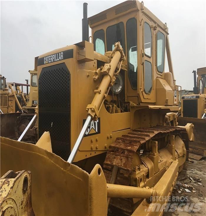 CAT D 8 H Pásové dozéry