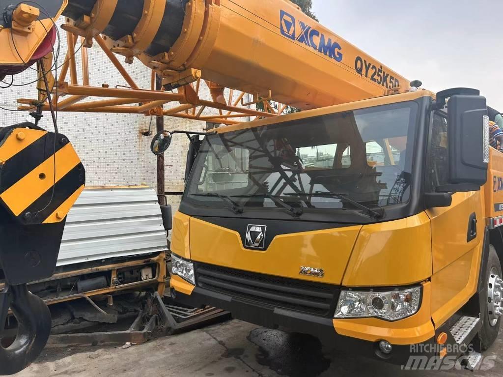 XCMG QY 25 K5D Univerzálne terénne žeriavy