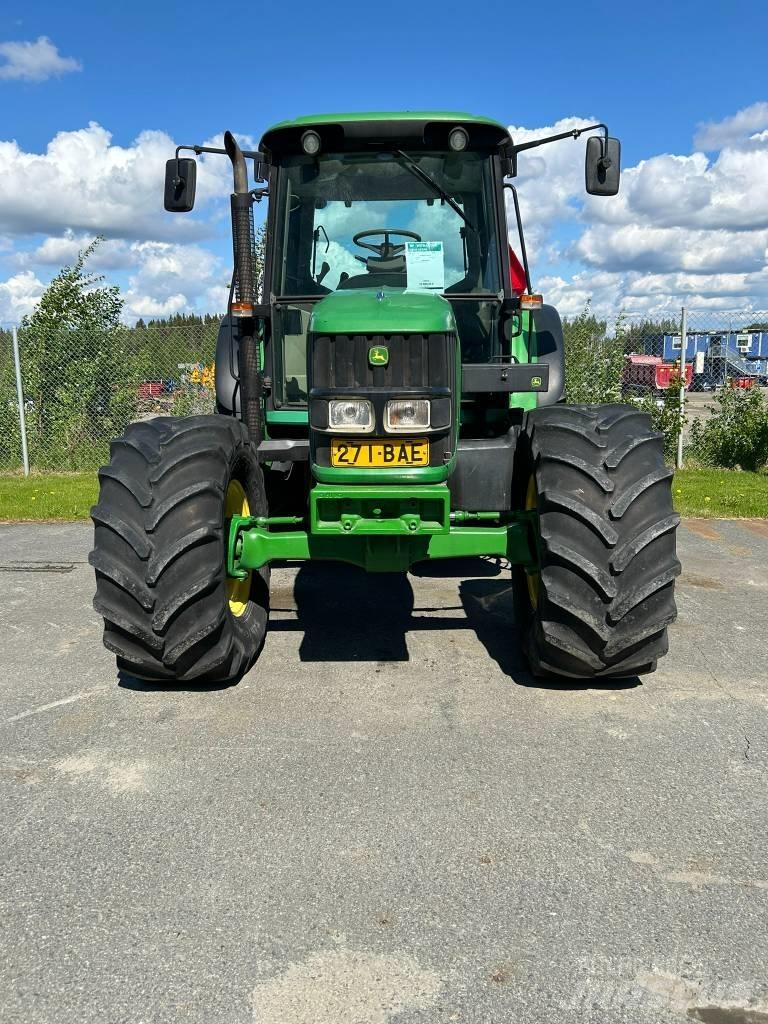 John Deere 6430 STD Traktory